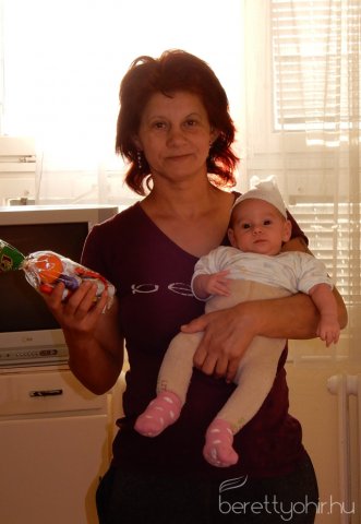 A Tama Hungary Kft. dolgozói beteg gyerekenek adományoztak 22